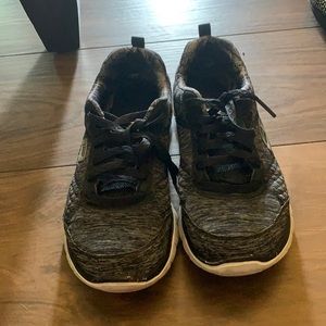 Sketchers lite-weight memory foam sneakers